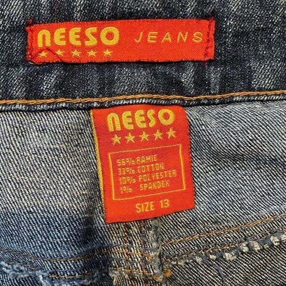 Neeso Distressed Denim Jeans, Capris, Juniors 13 - Picture 3 of 3